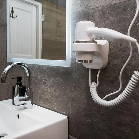 Przytulny Loft W Uroczej Okolicy Apartment