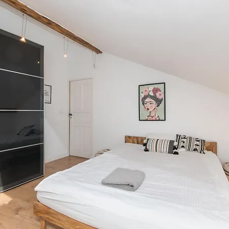 Apartamento Przytulny Loft W Uroczej Okolicy